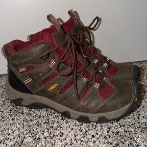Keen Koven Women’s Brown Red Hiking Boots Size 7.5